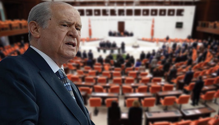 Bahçeli, Başkanlık yolunu açtı