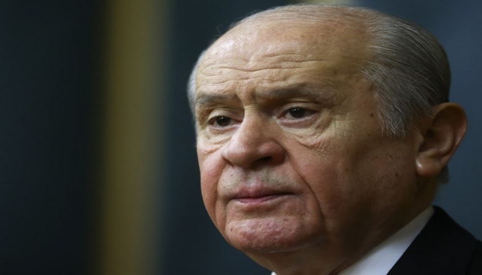 Bahçeli’ye Sorular: ‘Diktatörlük’ dediğiniz başkanlığa neden ‘evet’ diyorsunuz? [Ali Adil Çakar]