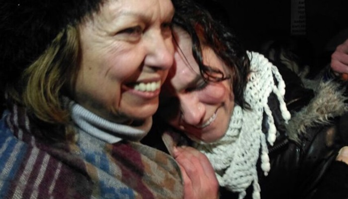 Cezaevinden çıkan Aslı Erdoğan ve Necmiye Alpay: Kadın tutsaklara özgürlük için nöbet şart