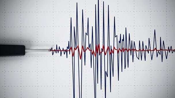 Filipinler’de 7 büyüklüğünde deprem