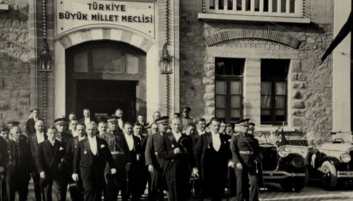 Dün Takrir-i Sükûn, Bugün OHAL [Dr. Serdar Efeoğlu]