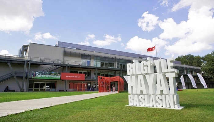 Rektör baskıya dayanamadı: Özür diliyorum, paneli iptal ediyorum