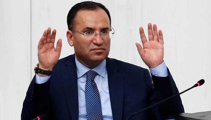 Hükümet sözcüsü Bozdağ’dan komik Zarrab açıklaması: İstedikleri yönde ifade için tehdit ediyorlar!