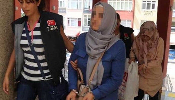 Babaları tutuklu aileyi çoluk çocuk gözaltına aldılar