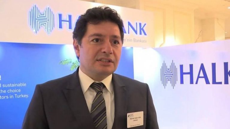 ABD’de gözaltına alınan Halkbank Genel Müdür Yardımcısı ‘Zarrab’a yardımdan’ tutuklandı