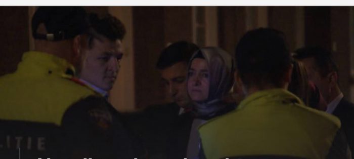 Hollanda, Bakan Kaya’yı sınırdışı etti