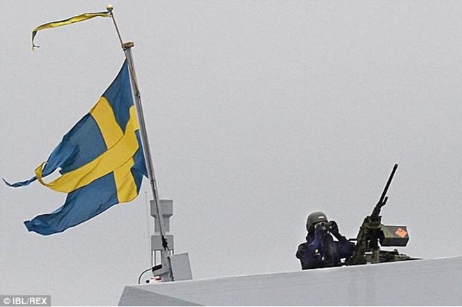 Rusya korkusu İsveç’e zorunlu askerliği geri getirtiyor