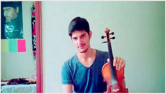 “Hadi, en sevdiğin parçayı çal. Annenle ikimiz dinleriz, söz yok ağlamak”