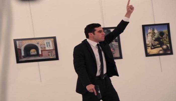 Suikasti ‘Hizmet Hareketine’ yıkmak istiyorlar ama iPhone’nun bataryasının sökülemeyeceğini açıklayamıyorlar!