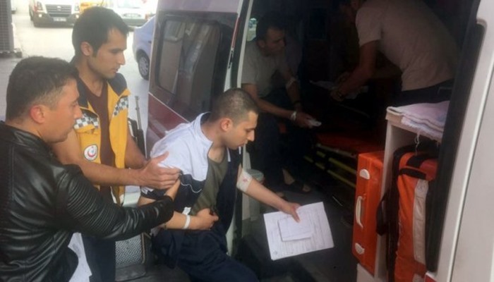 Manisa’da 350 asker gıdadan zehirlendi, 1 asker hayatını kaybetti