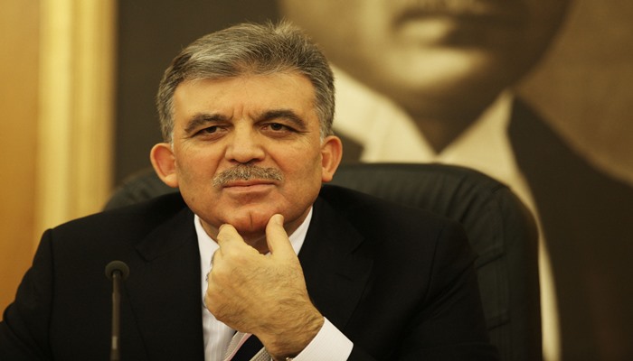 AKP’de Gül endişesi: Açıklama yapıp spekülasyonları bitir