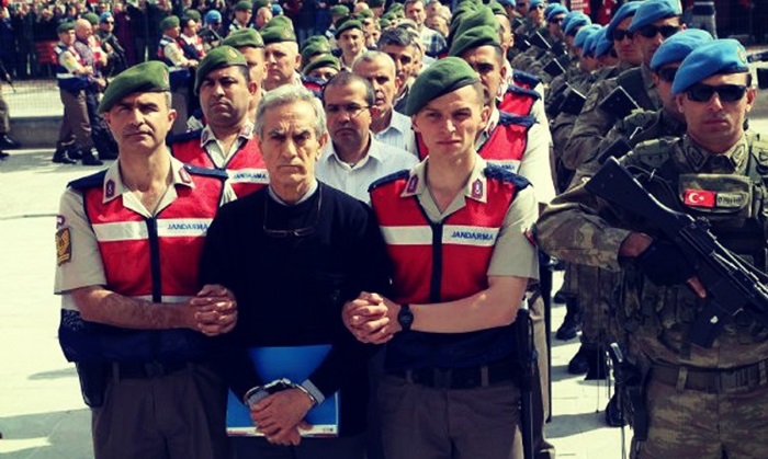 15 Temmuz’un resmi anlatısı delik deşik ama kimin umrunda? [Analiz: Kemal Ay]