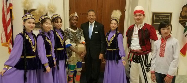 Dünyanın renkleri IFLC, Amerikan Meclisi’nde resmen tanındı