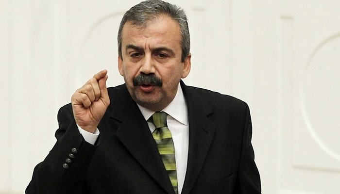 Sırrı Süreyya Önder: Aktif siyaseti bırakıyorum