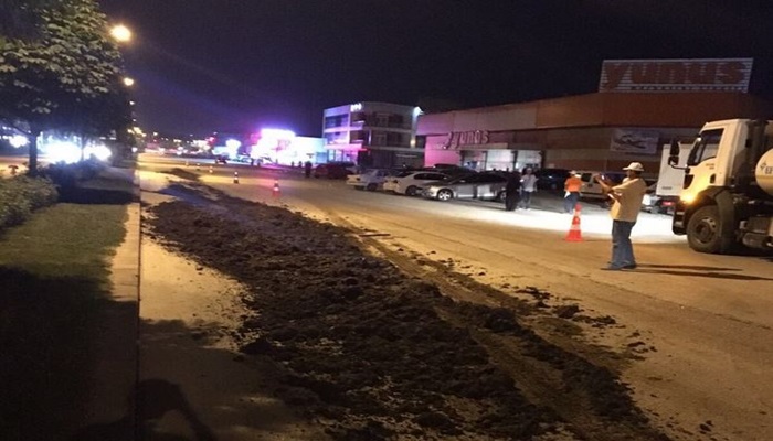 AKP’liler, Kılıçdaroğlu’nun konaklayacağı alana hayvan gübresi döktü