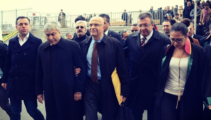 Hani olay, AKP-Cemaat kavgasıydı, sizlere dokunulmayacaktı?! [Abdülhamit Bilici]