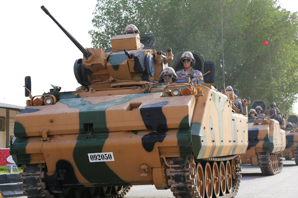 Türk askeri dünyanın en zengin ülkesini korumak için Katar’da!
