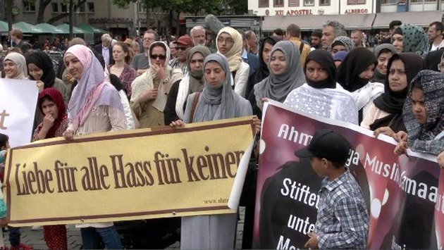 Almanya’da Müslümanlar ‘İslam adına işlenen terör eylemlerini’ tepki gösterdi, DİTİB ‘oruçluyuz’ deyip katılmadı