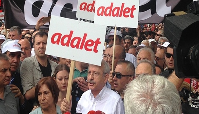 page_kilicdaroglu-guvenparkta-bicak-kemige-dayandi-adaletin-olmadigi-ulkede-yasamak-istemiyoruz_951391692