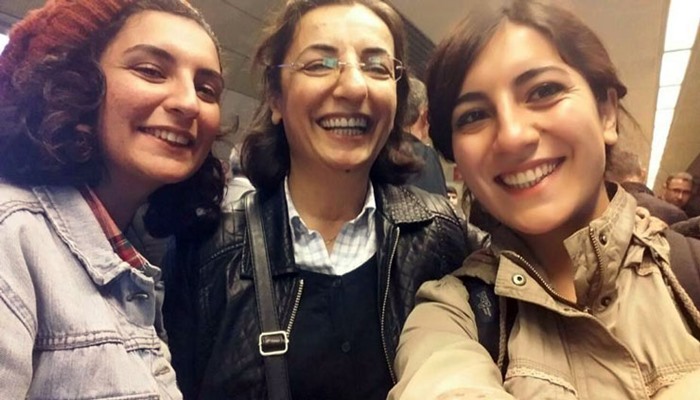 34 gencin öldüğü Suruç’un yıl dönümünde anne mektubu: Bir evladımı toprağa, bir evladımı da cezaevine koydum