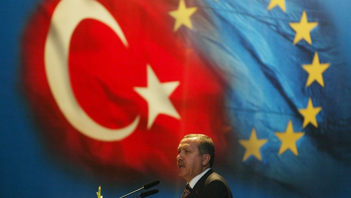 Gittiğiniz yol yol değil…. [Erhan Başyurt yazdı]