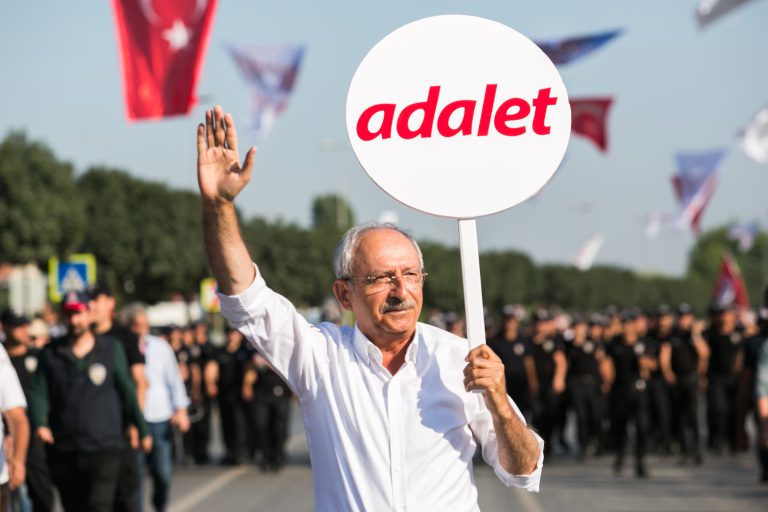 Adalet Yürüyüşü’nden milyonları buluşturan CHP’den ‘Adalet Kurultayı’ kararı