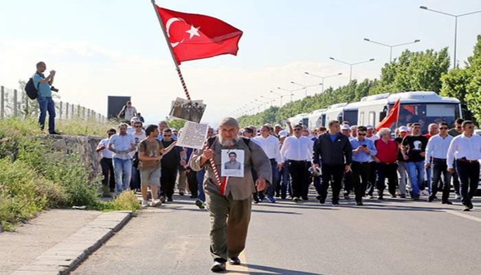 Kılıçdaroğlu’yla birlikte yürüyen Veysel Kılıç gözaltına alınıp serbest bırakıldı