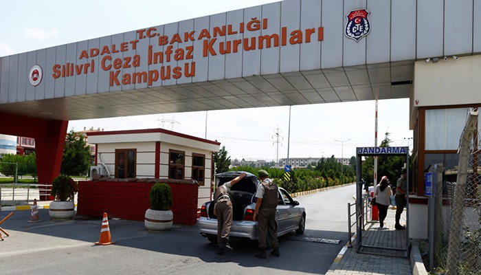 Silivri Cezaevi’nde işkence: 30 gardiyan darp etti, 3 mahkumun gözleri görmüyor!