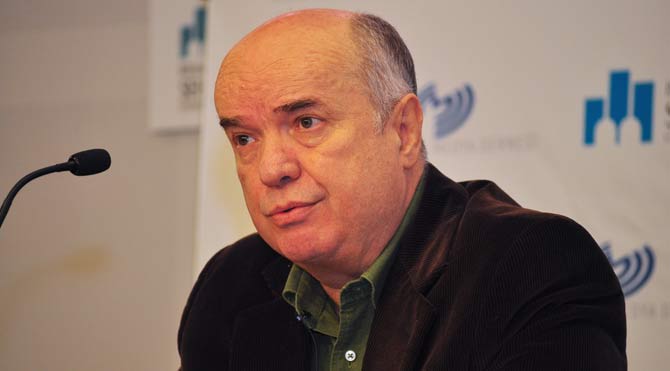 Fehmi Koru: Yeni bir devlet kurulmuyor, devlet cemaati ve AKP’yi tasfiye ediyor