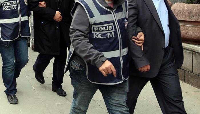Esnaf ve öğrencilere operasyon: 24 gözaltı