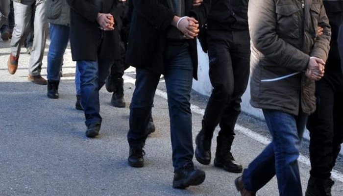 Hukuksuz baskınlarda bugün: Öğretmen, asker ve polis 59 gözaltı!