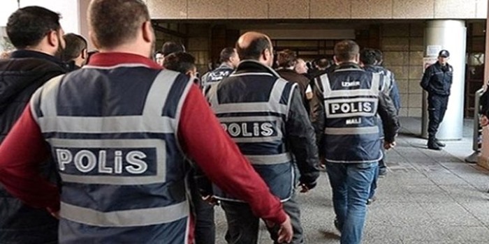 İki bakanlıkta operasyon: 142 gözaltı