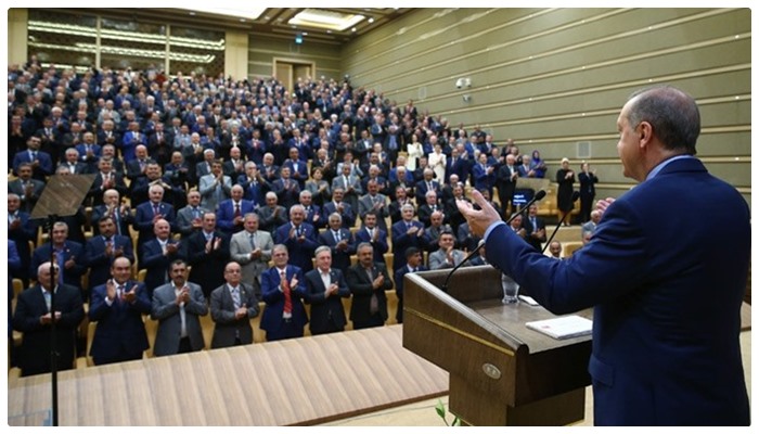 THY, Saray’a gidecek muhtarları yüzde 50 indirimli uçuracak
