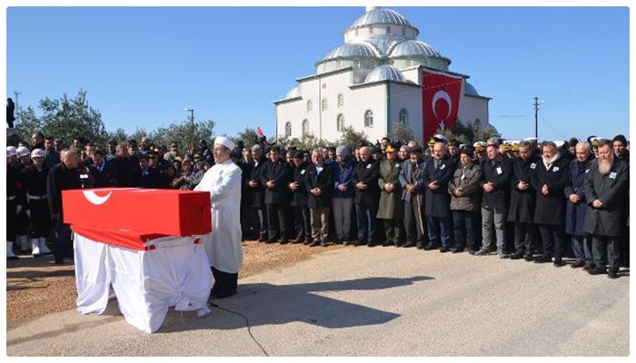 Afrin’de şehit olan askerin dayısından Erdoğan’a tepki: Burada siyaset olur mu?
