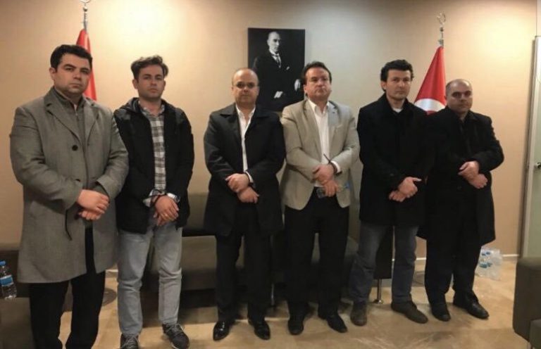 Kosova’da kaçırılan öğretmenler havalimanında görüldü