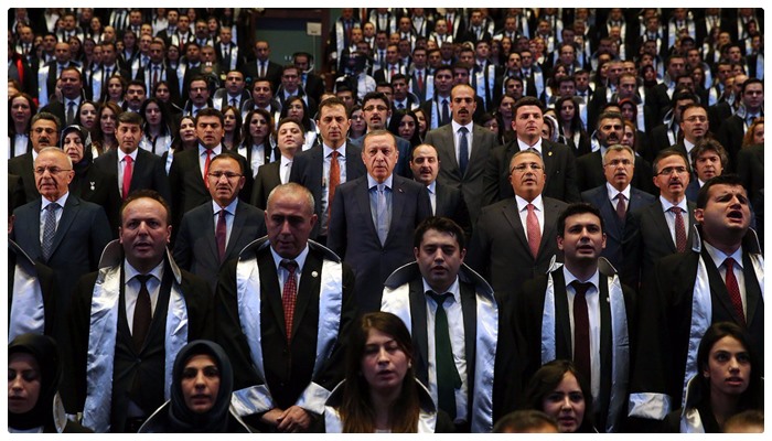 HSK yaz kararnamesiyle 3 bin 320 hakim ve savcının yerini değiştirdi
