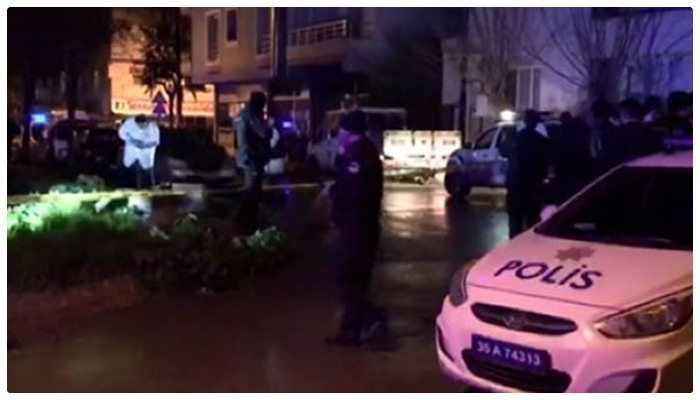 Asker kaçağı GBT sırasında bıçakla saldırdı: 1 polis şehit, 2 polis yaralı