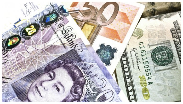 TL eriyor; Dolar, Euro ve Sterlin güne rekorla başladı