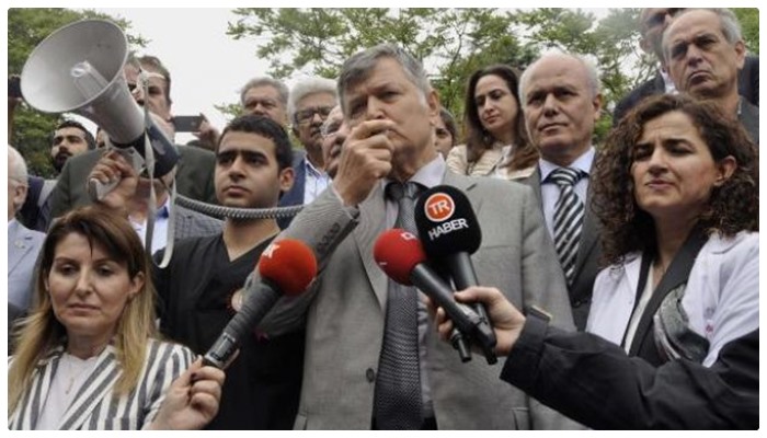 Cerrahpaşa Akademik Kurulu: Bölünme kararını tanımıyoruz