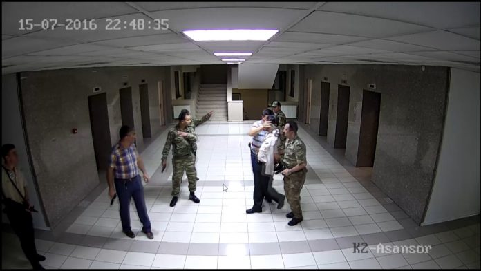 15 Temmuz darbe girişimini başlatan ‘sivil istihbaratçılar’ kameralarda!