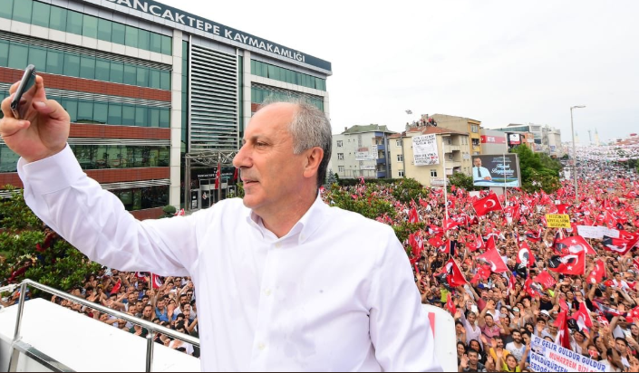 muharrem ince-istanbul-sancaktepe-selfi.jpeg