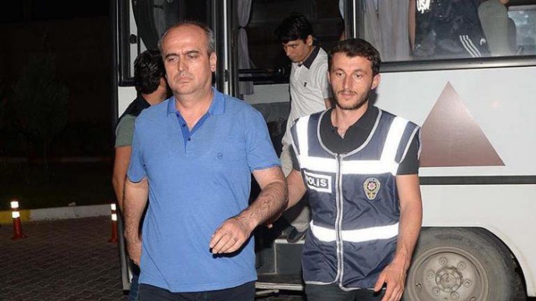 Tahliye edilen Balyoz Hakimi Ömer Diken, cezaevinden bırakılmadı