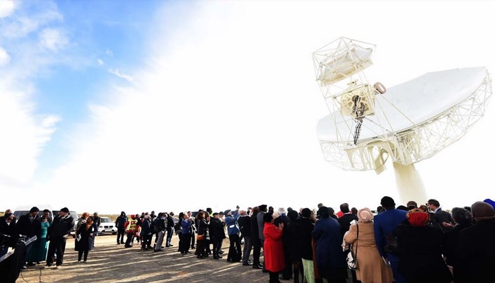 Güney Afrika, dünyanın en hassas radio teleskobunu kurdu