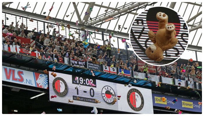 Feyenoord–Excelsior maçına davet edilen hasta çocuklar ‘oyuncak yağmuru’na tuttuldu