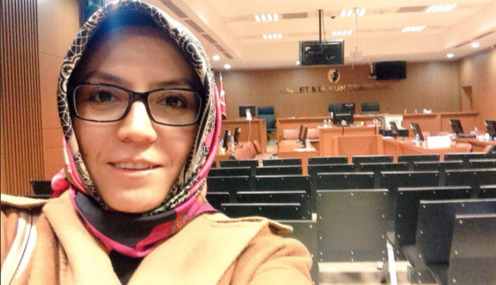 Die Welt Büşra Erdal’ı yazdı: İlk duruşmada serbestti, Zaman’da yazdığı için tutuklandı