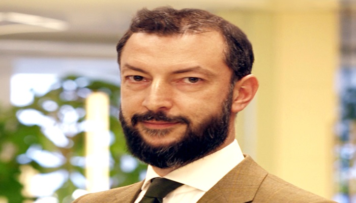 Refet Gürkaynak: Papaz diye başlayan bütün cümleler yalan, mesele başka…