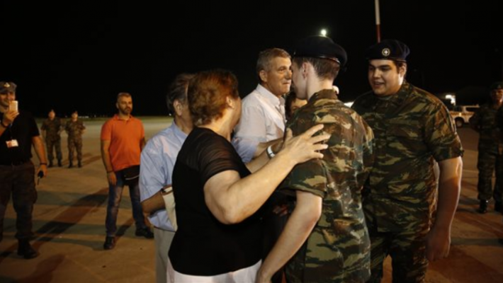 Yunan Skai Tv: Trump istedi, 2 Yunan askeri serbest kaldı