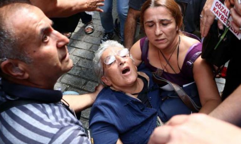 Meydan yine kapatıldı: Cumartesi Anneleri engellendi