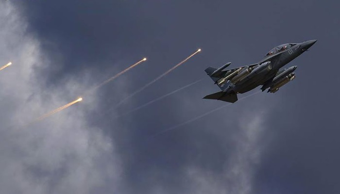 Akdeniz’de sıcak saatler; Lazkiye füzelerle vuruldu, Rus askeri uçağı radardan kayboldu