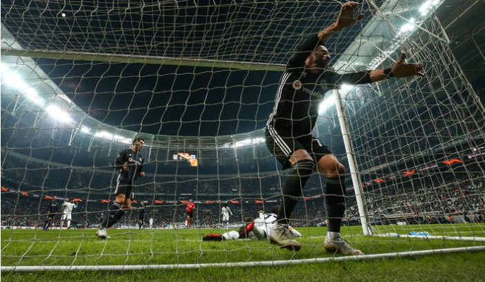 Genk farklı kazandı, Beşiktaş ikinci yenilgisini aldı: 4-2